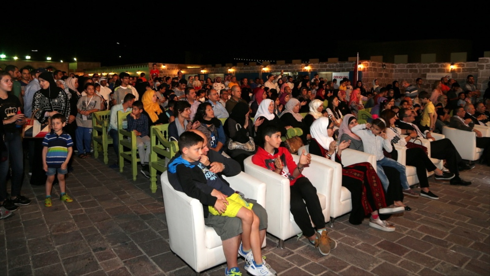 جمهور كبير حضر حفل افتتاح مهرجان التراث الفلسطيني الثالث (الجزيرة)