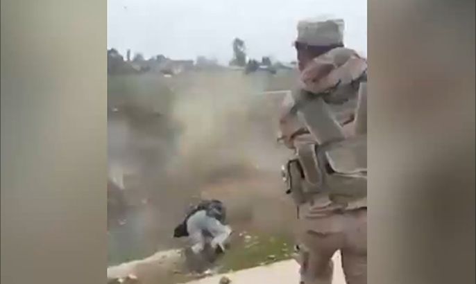 جنود عراقيون يقتلون شخصين شمال شرق الموصل