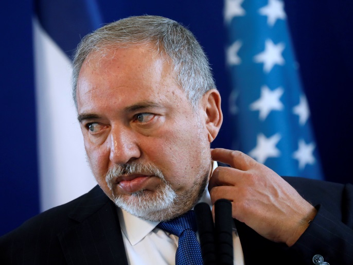 ‪ليبرمان: إسرائيل لن تعدل عن سياستها لمنع تمدد حزب الله وإيران في سوريا‬ (رويترز)