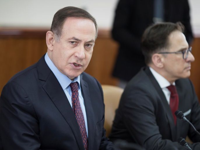 Israeli Prime Minister Benjamin Netanyahu attends the weekly cabinet meeting in Jerusalem April 9, 2017. REUTERS/Abir Sultan/Pool