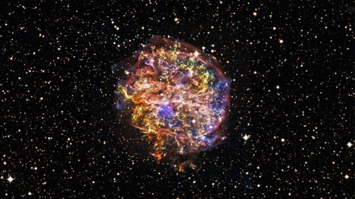 The G292.0+1.8 supernova remnants are shown in this handout image courtesy of NASA. In commemoration of the 15th anniversary of NASA's Chandra X-ray Observatory, newly processed images of supernova remnants dramatically illustrate Chandra's unique ability to explore high-energy processes in the cosmos. And show how Chandra can trace the expanding debris of an exploded star and the associated shock waves that rumble through interstellar space at speeds of millions of m