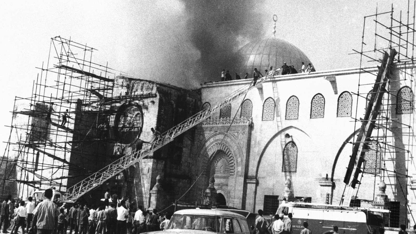 الأسترالي اليهودي المتطرف مايكيل دينس يشعل الحريق في المسجد الأقصى سنة 1969 (غيتي)
