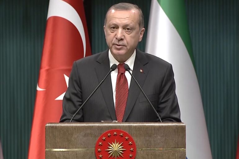 بعد قرار واشنطن تزويد القوّات الكردية في سوريا بأسلحة ثقيلة، أردوغان يحذّر ويقول إنه سيعرض الأمر على حلف الأطلسي