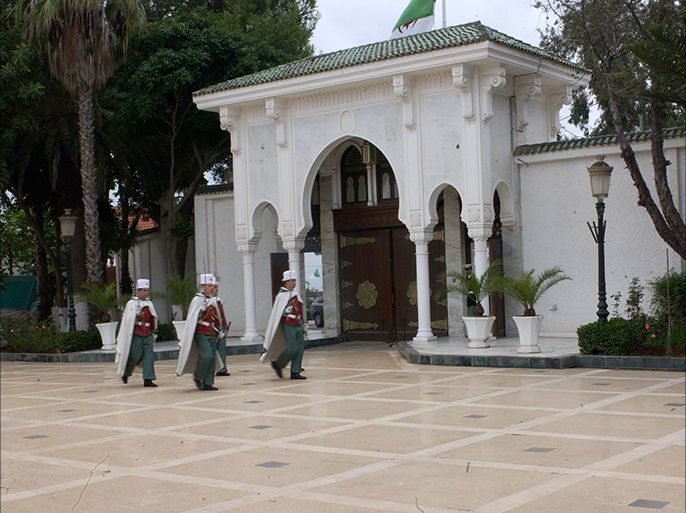 أحدى البوابات الرئيسية لرئاسة الجمهورية بالجزائر