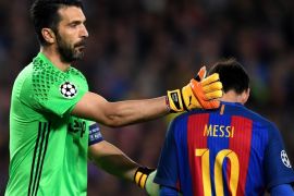 BARCELONA, SPAIN - APRIL 19: Gianluigi Buffon ofJuventus pats Lionel Messi of Barcelona on the back during the UEFA Champions League Quarter Final second leg match between FC Barcelona and Juventus at Camp Nou on April 19, 2017 in Barcelona, Spain. (Photo by Shaun Botterill/Getty Images)