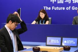 Chinese Go player Ke Jie reacts during his first match with Google's artificial intelligence program AlphaGo at the Future of Go Summit in Wuzhen, Zhejiang province, China May 23, 2017. REUTERS/Stringer ATTENTION EDITORS - THIS IMAGE WAS PROVIDED BY A THIRD PARTY. EDITORIAL USE ONLY. CHINA OUT. NO COMMERCIAL OR EDITORIAL SALES IN CHINA.