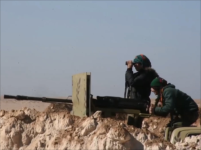 ‪قوات سوريا الديمقراطية بقيادة الوحدات الكردية تواصل تقدمها نحو مدينة الرقة‬ (الجزيرة)