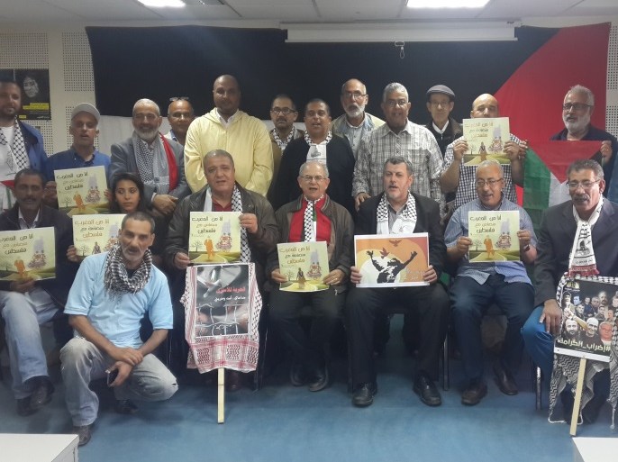 1500 ناشط مغربي إضرابا عن الطعام تضامنا مع الأسرى الفلسطينيين المضربين عن الطعام داخل السجون الإسرائيلية