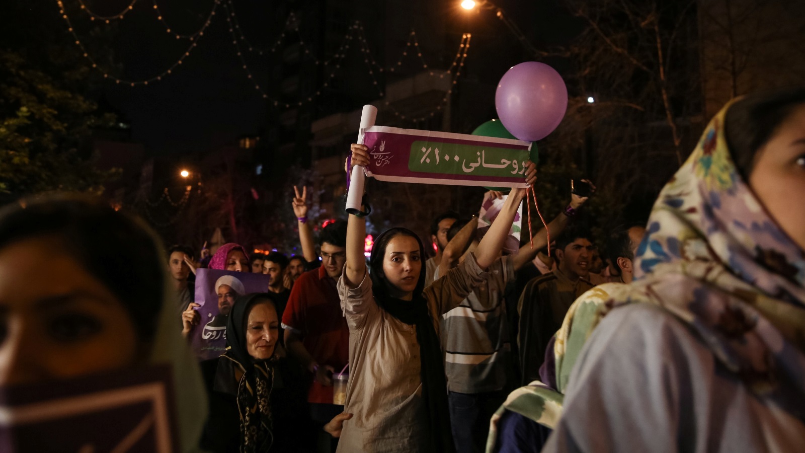 السؤال المطروح الآن هو: هل سيستخدم روحاني ولايته الثانية لإيجاد فرص جديدة والارتقاء بآمال المرأة الإيرانية؟