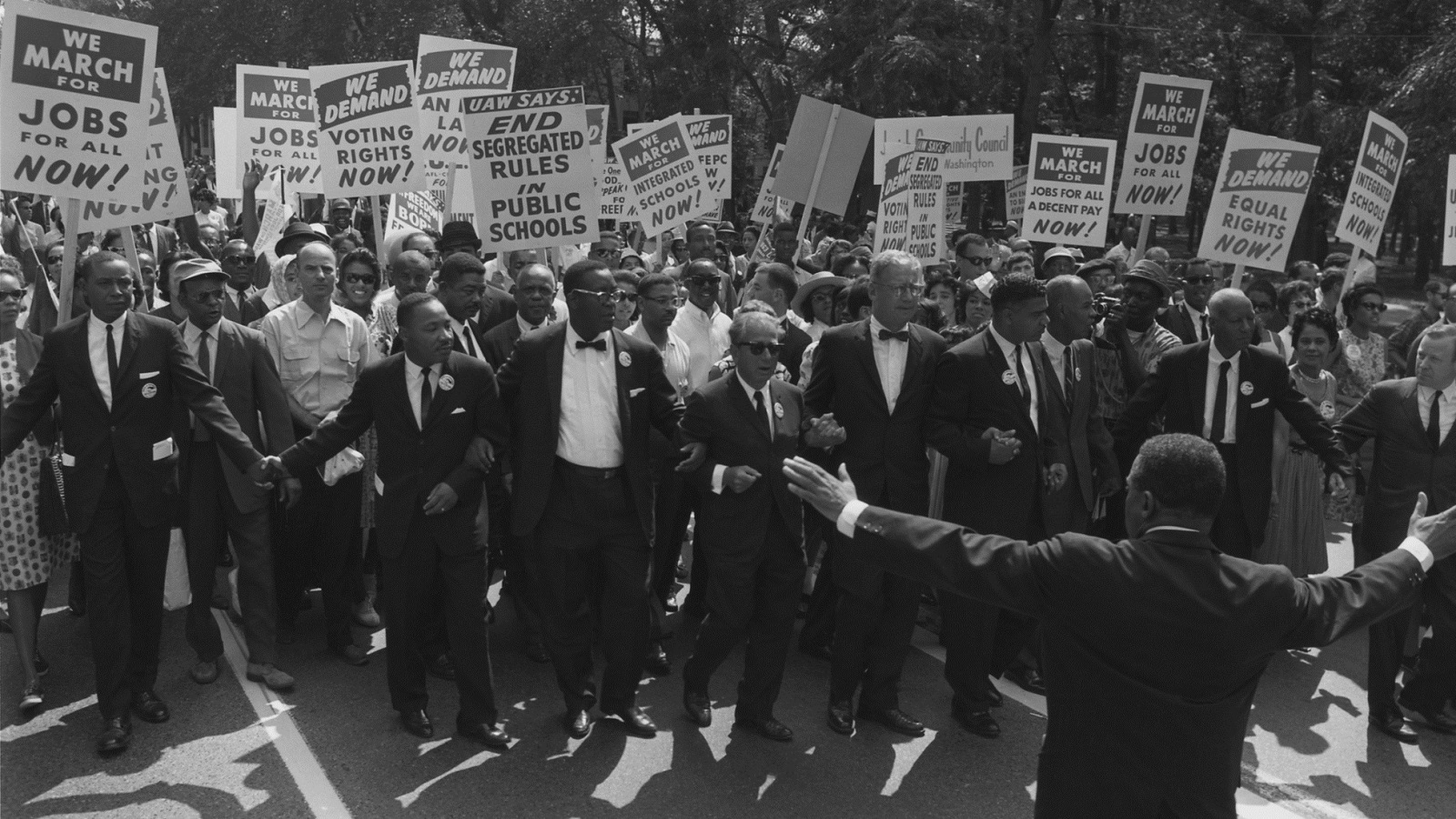 1963 مظاهرة للمطالبة بالحقوق المدنية للأميركان السود (مواقع التواصل)