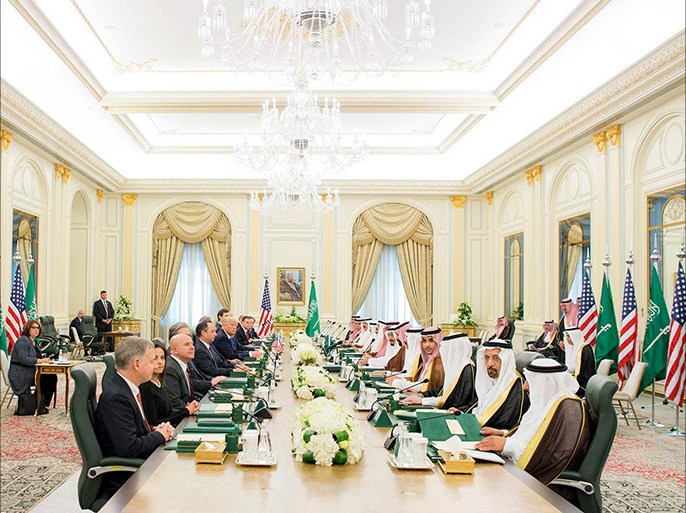 epa05977522 A handout photo made available by the Saudi Press Agency shows representatives from the US delegation and Saudi Arabia's government holding a bilateral meeting in Riyadh, Saudi Arabia, 20 May 2017. US President Donald J. Trump is on an official visit to Saudi Arabia, the first stop of his first foreign trip since taking office in January 2017. The two countries have signed an arms agreement which is reported by media outlets to be worth billions of US dollars. EPA/SAUDI PRESS AGENCY HANDOUT HANDOUT EDITORIAL USE ONLY/NO SALES