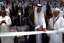 أمير دولة قطر الشيخ تميم بن حمد آل ثاني يفتتح استاد خليفة
