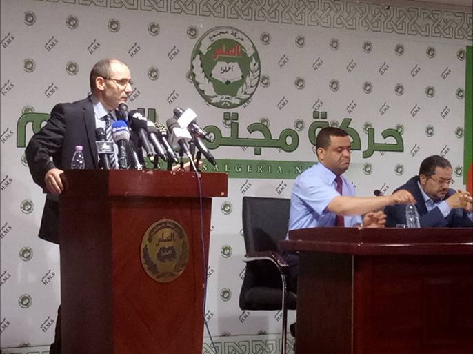 عبد الر زاق مقري رئيس حركة مجتمع السلم عقب اعلان نتائج الانتخابات البرلمانية.