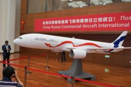 صورة من حفل إعلان الشراكة الصينية الروسية لإنتاج طائرات ركاب كبيرة - في شنغهاي يوم 22 مايو أيار 2017 (رويترز)