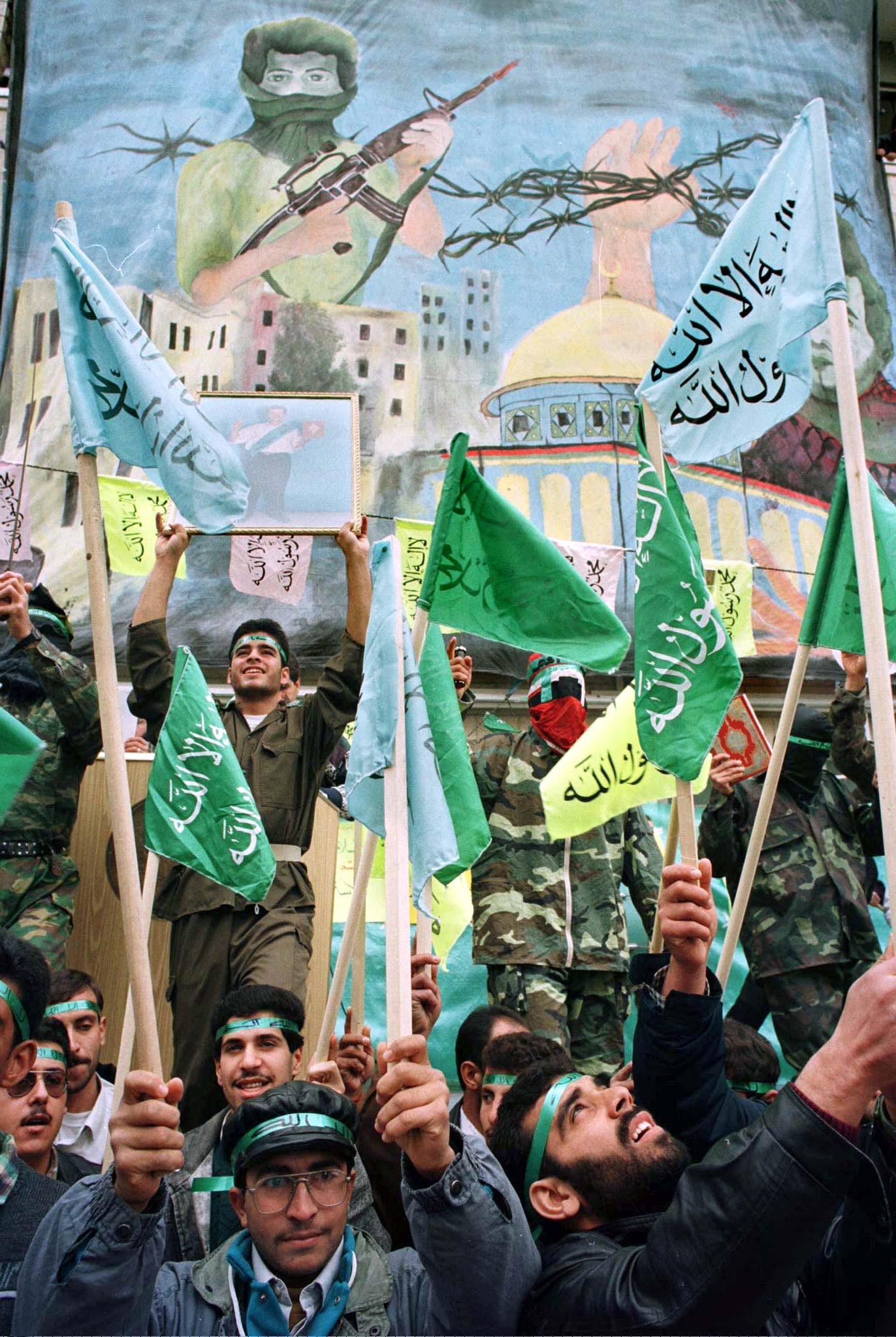 الكتلة الطلابية الإسلامية ذراع حماس الطلابي في جامعة النجاح (1995)  (رويترز)