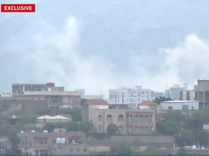 الجيش الوطني اليمني خاص اشتباكات مع مليشيا الحوثي وقوات الرئيس المخلوع علي صالح قرب القصر الجمهوري في تعز وأسر 13 منهم