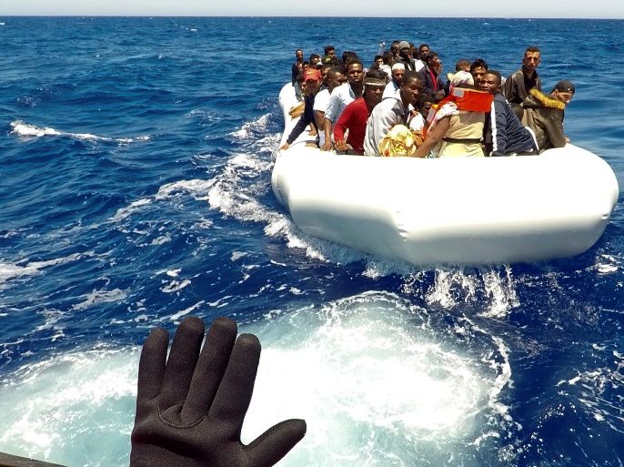 Migrants are rescued by