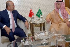 Saudi Arabia's Foreign Minister Adel al-Jubeir (R) meets Turkish Foreign Minister Mevlut Cavusoglu in Riyadh, Saudi Arabia October 13, 2016. Saudi Press Agency/Handout via REUTERS ATTENTION EDITORS - THIS PICTURE WAS PROVIDED BY A THIRD PARTY. FOR EDITORIAL USE ONLY. NO RESALES. NO ARCHIVE.