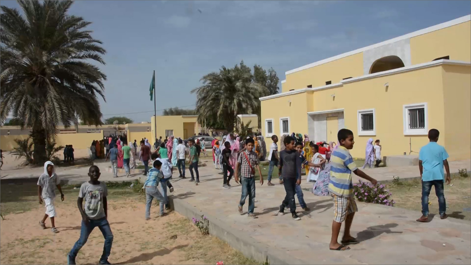 المنتدى الاقتصادي العالمي صنف موريتانيا في الرتبة الأدنى عالميا من حيث جودة التعليم العالي، كما جاءت أسفل دول تعاني من حروب أهلية