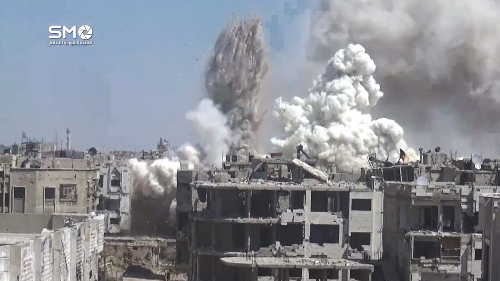 ‪قصف سابق بالصواريخ على حي جوبر شرقي دمشق‬ (ناشطون)