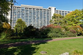epa05000402 A general view of the headquarters of Bundesbank, Germany's central bank, as seen from a public park on 09 October 2015. EPA/MAURITZ ANTIN