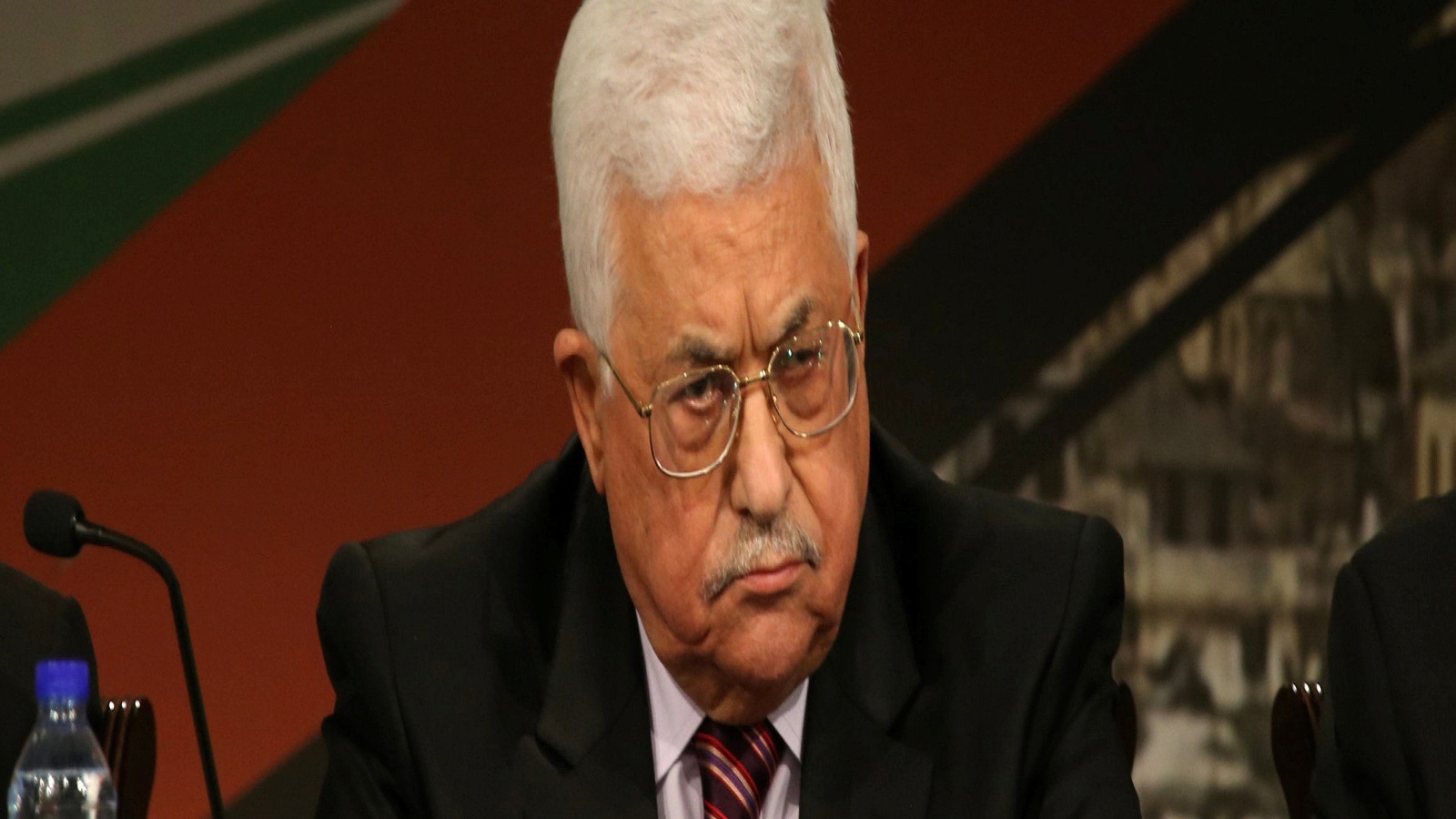 ‪التحضيرات المصرية الإماراتية الإسرائيلية تضع عباس في مأزق‬ التحضيرات المصرية الإماراتية الإسرائيلية تضع عباس في مأزق (رويترزـأرشيف)