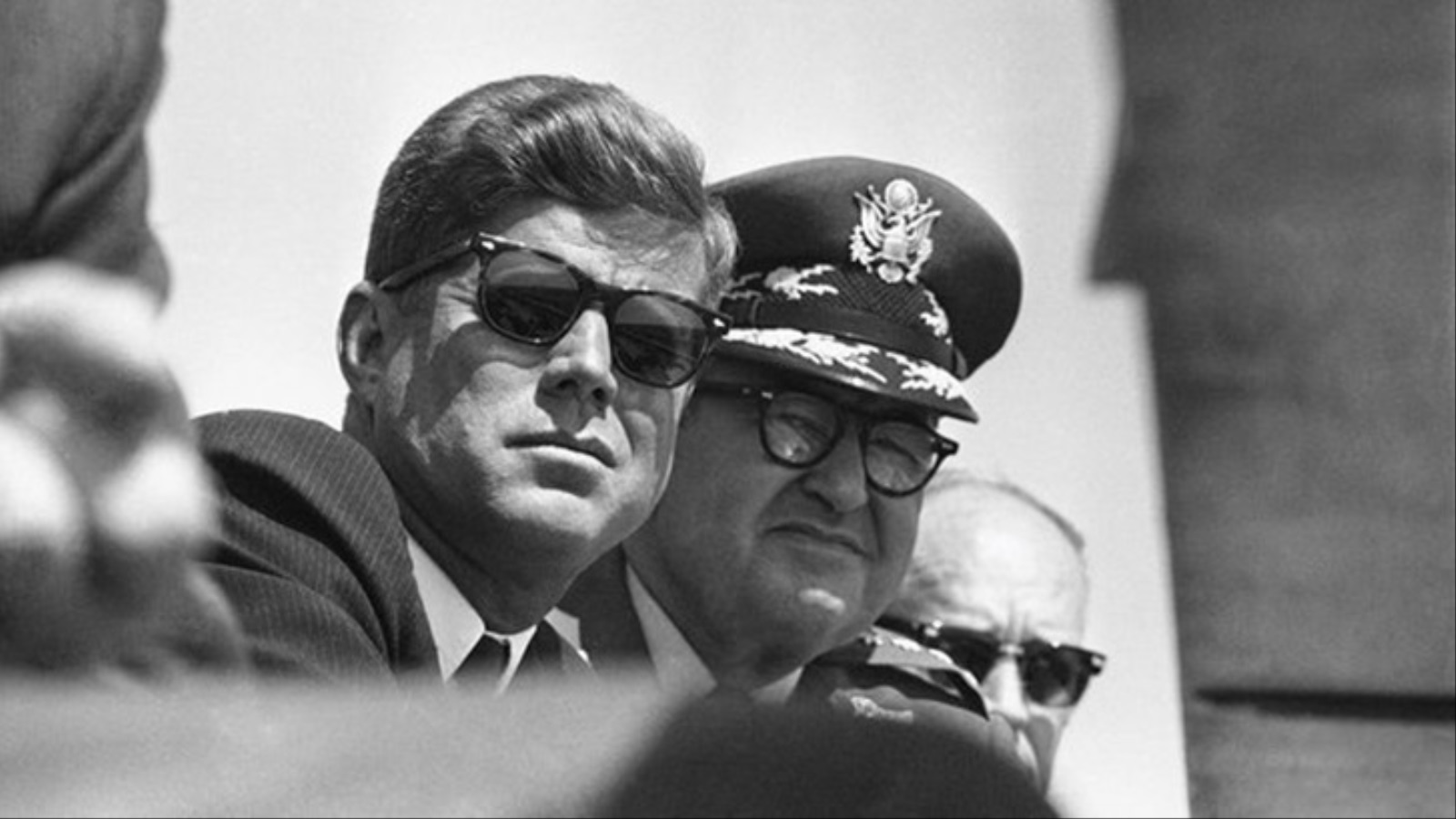 جون كينيدي، الرئيس الخامس والثلاثون للولايات المتحدة، اغتيل في الثاني والعشرين من نوفمبر لعام 1963 (مواقع التواصل)