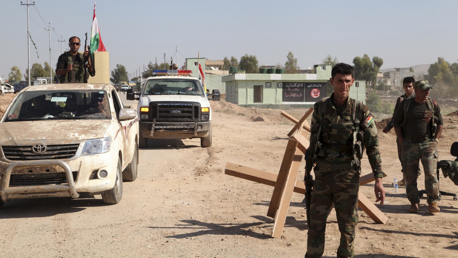تتنوع أسباب انضمام الأكراد إلى تنظيم الدولة ولا تتفق بالضرورة مع العوامل التي أثرت على أقرانهم العراقيين العرب (رويترز)