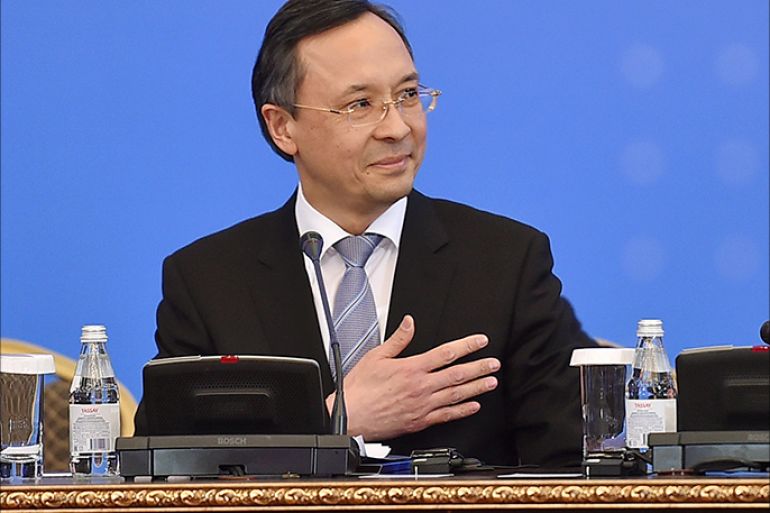 epa05744041 Kazakh Foreign Minister Kairat Abdrakhmanov (C) attends talks on the Syrian conflict, Astana, Kazakhstan, 23 January 2017. Representatives of Russia, Turkey and Iran are meeting in Astana from 23 to 24 January 2017 with the aim of strengthening a ceasefire that has largely held despite incidents of violence across Syria. EPA/IGOR KOVALENKO