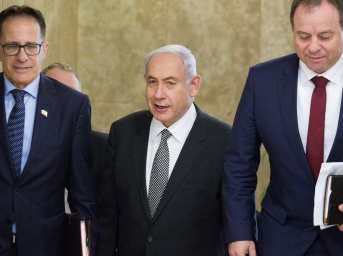 Israeli Prime Minister Benjamin Netanyahu arrives to chair a weekly cabinet meeting at his office in Jerusalem June 11, 2017. REUTERS/Ariel Schalit/Pool