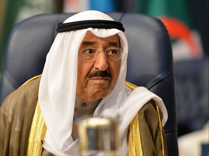 epa05587801 (FILE) A file picture dated 25 March 2014 shows Emir of Kuwait Sheikh Sabah Al-Ahmad Al-Jaber Al-Sabah chairing the opening session of the Arab summit meeting, in Kuwait City, Kuwait. According to Kuwait's official news agency, Kuwait's emir Sheikh Sabah al-Ahmad al-Sabah on 16 October 2016 released a decree to dissolve the parliament. EPA/RAED QUTENA