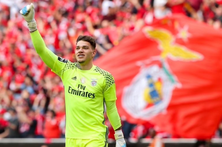 epa05961948 Benfica's goalkeeper Ederson celebrates a goal during the Portuguese First League soccer match between Benfica Lisbon and Vitoria Guimaraes at Luz stadium in Lisbon, Portugal, 13 May 2017. EPA/ANTONIO COTRIM
