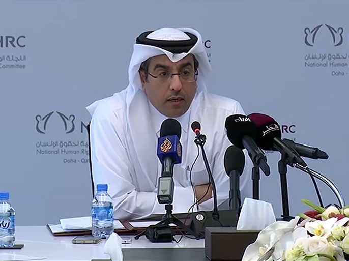 قال علي بن صميخ المري رئيس اللجنة الوطنية لحقوق الإنسان في قطر، إن القوانين الدولية لا تجيز تسليم أشخاص إلى دول يـُعتقد انهم سيتعرضون فيها للتعذيب أو محاكمات غير عادلة، فكيف بشخصيات من المعارضة السياسية