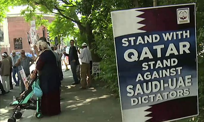 نظمت الحملة الدولية للعدالة والسلام البريطانية وقفة احتجاجية أمام سفارة الإمارات في لندن، للتنديد بمقاطعة دولة قطر، والحصار الذي فرضته دول خليجية عليها. 2017/6/17