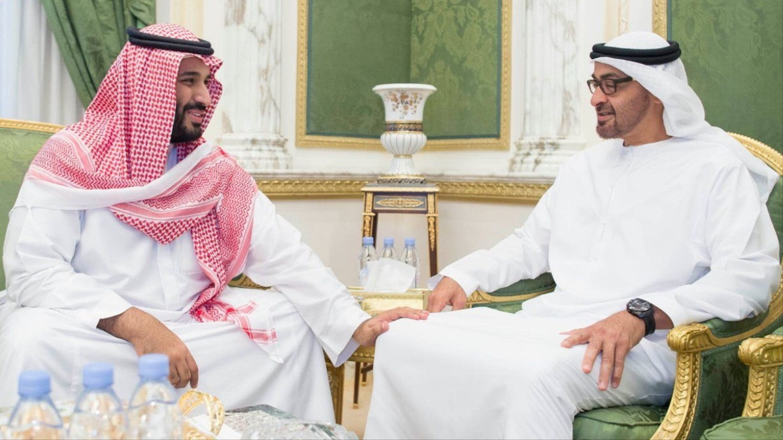 لا يعرف بالتحديد متى وكيف تطورت العلاقة بين ولي عهد أبوظبي، وبين وزير الدفاع السعودي وولي العهد الحالي الأمير 