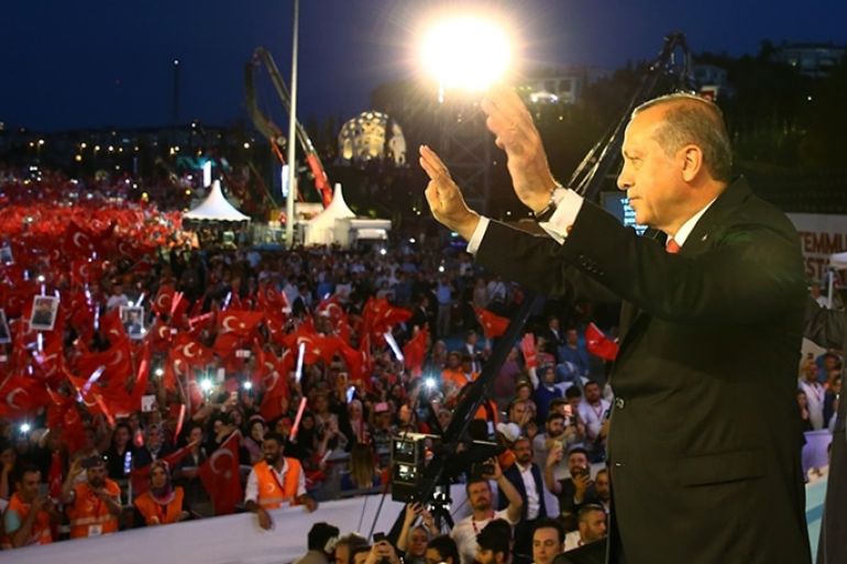 تعليم - احتفالات حاشدة بالذكرى الأولى لفشل الانقلاب في تركيا