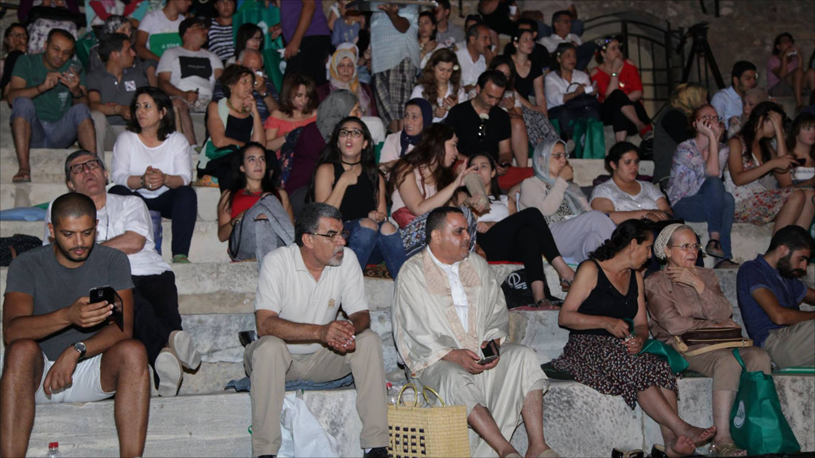 ‪جانب من الجمهور الحاضر في افتتاح مهرجان قرطاج‬ (الجزيرة)