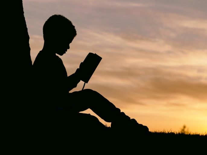blogs- طفل يقرأ