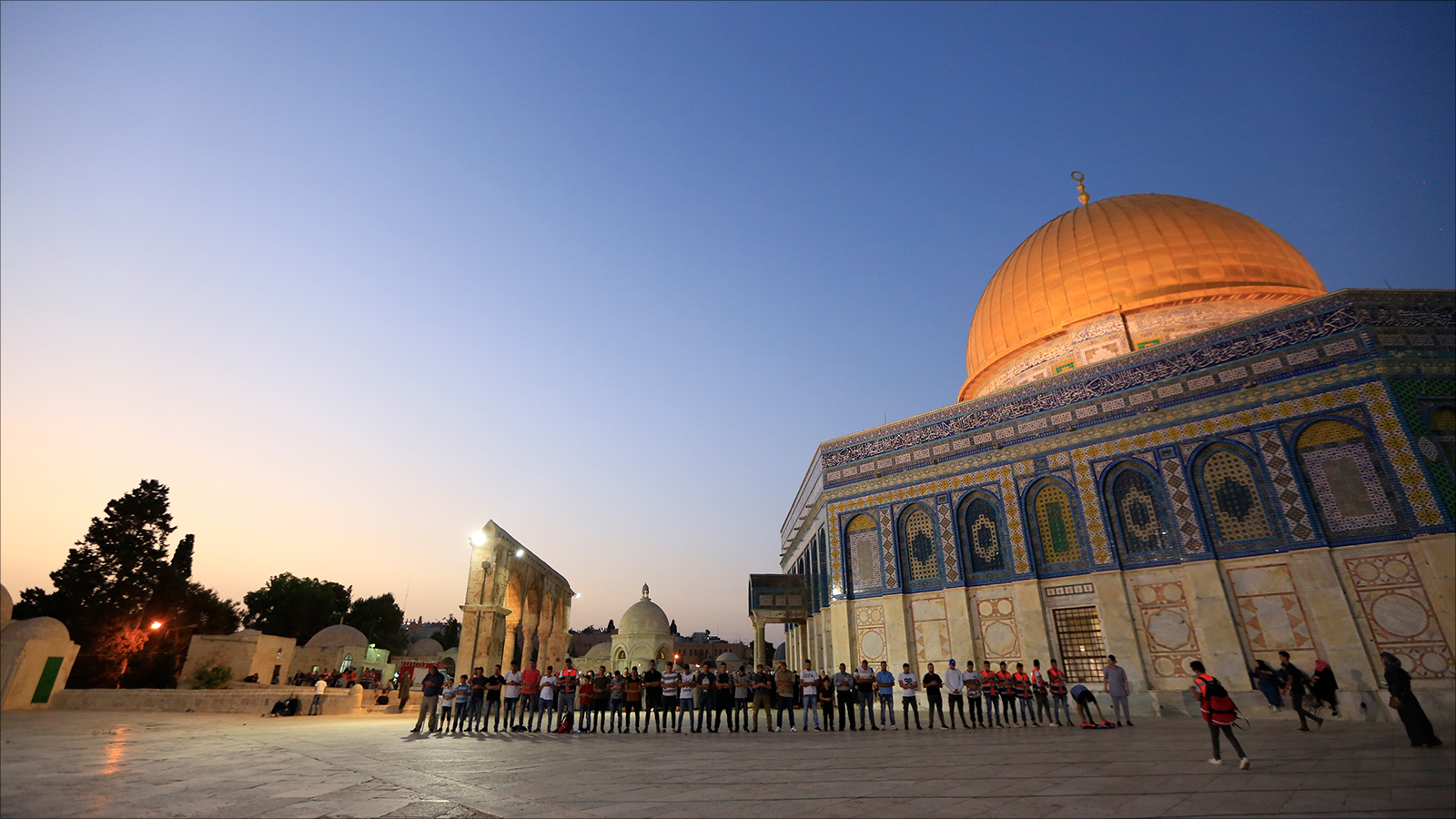هل الإجماع على أنّ المسجد الأقصى هو هذا الذي بفلسطين وتعرفه الأمة عبر أكثر من ألف وأربعمائة عام؛ مضادٌ للإبداع؟ وأي إبداع ذلك الذي يتعطل من الإقرار بهذه الحقيقة التاريخية!