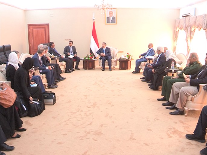 رئيس الوزراء الوزراء اليمني يلتقي المدير التنفيذي للصحة العالمية والمديرين التنفيذيين لليونيسف وبرنامج الأغذية العالمي، ويبحث معهما الأوضاع الصعبة في اليمن.