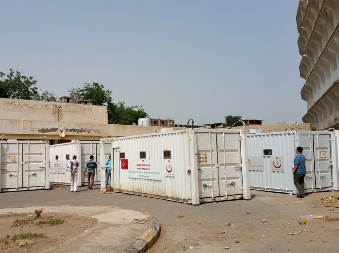 تسلمت محافظة تعز اليمنية معدات وأجهزة المستشفى الميداني المقدم من الهلال الأحمر التركي.