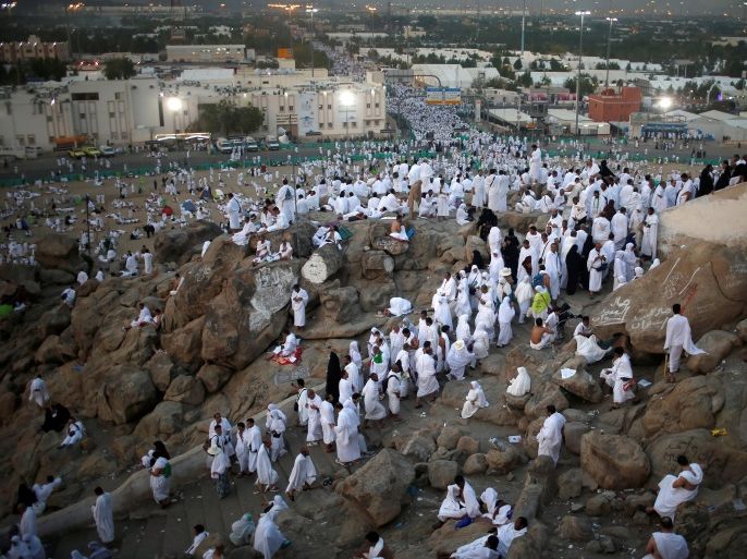 Muslim pilgrims gather on Mount Mercy on the plains of Arafat during the annual haj pilgrimage, outside the holy city of Mecca, Saudi Arabia August 31, 2017. REUTERS/Suhaib Salem