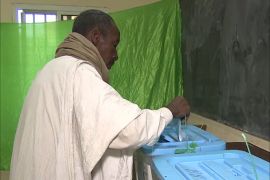 ناخبو موريتانيا يدلون بأصواتهم في الاستفتاء على تعديلات دستورية أبرزها إلغاء مجلس الشيوخ وإنشاء مجالس جهوية /