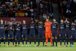Soccer Football - Ligue 1 - Paris St Germain vs Toulouse - Paris, France - August 20, 2017 Paris Saint-Germain players line up during a minute silence for the victims of the Barcelona terror attack before the match REUTERS/Benoit Tessier