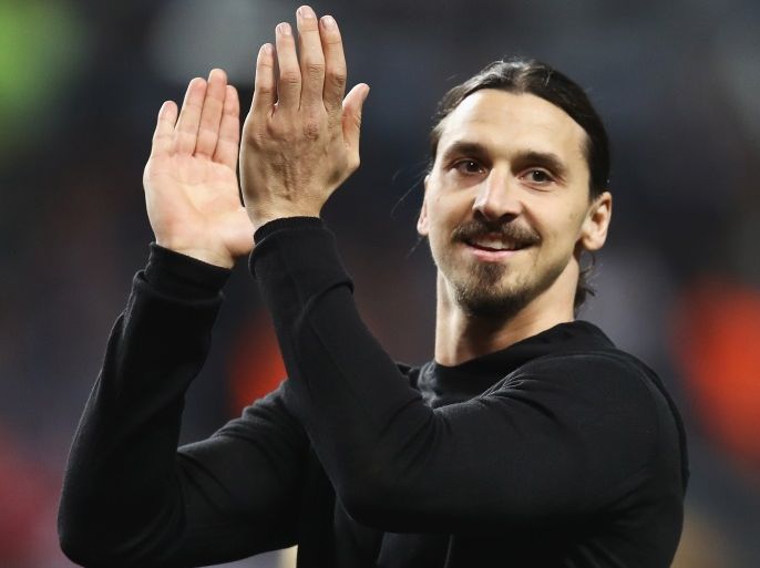 STOCKHOLM, SWEDEN - MAY 24: Zlatan Ibrahimovic of Manchester United shows appreciation to the fans after the UEFA Europa League Final between Ajax and Manchester United at Friends Arena on May 24, 2017 in Stockholm, Sweden. (Photo by Julian Finney/Getty Images)