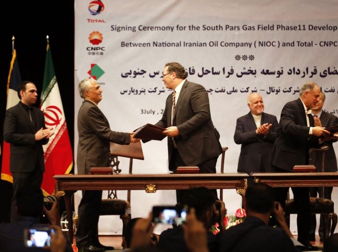 ميدان - توقيع صفقة تطوير الغاز بين شركة النفط الإيرانية الوطنية والفرنسية توتال في طهران