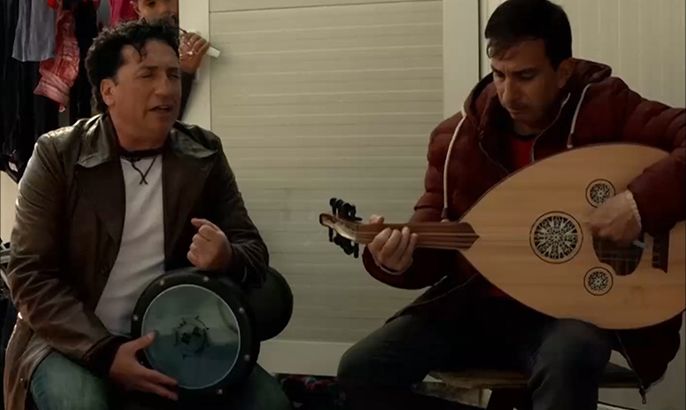هذا الصباح- عازف سوري يعلم الموسيقى للشبان اللاجئين باليونان
