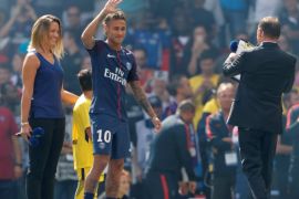 Soccer Football - Paris St Germain vs Amiens SC - Ligue 1 - Paris, France - August 5, 2017 PSG's Neymar waves to the fans during the presentation REUTERS/John Schults