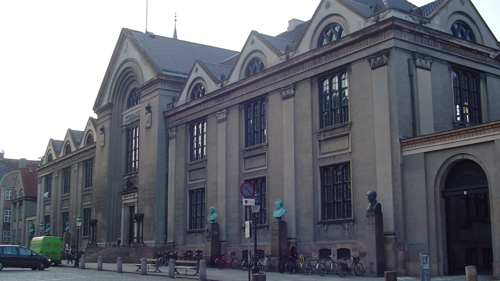 مبنى جامعة كوبنهاغن (مواقع التواصل)