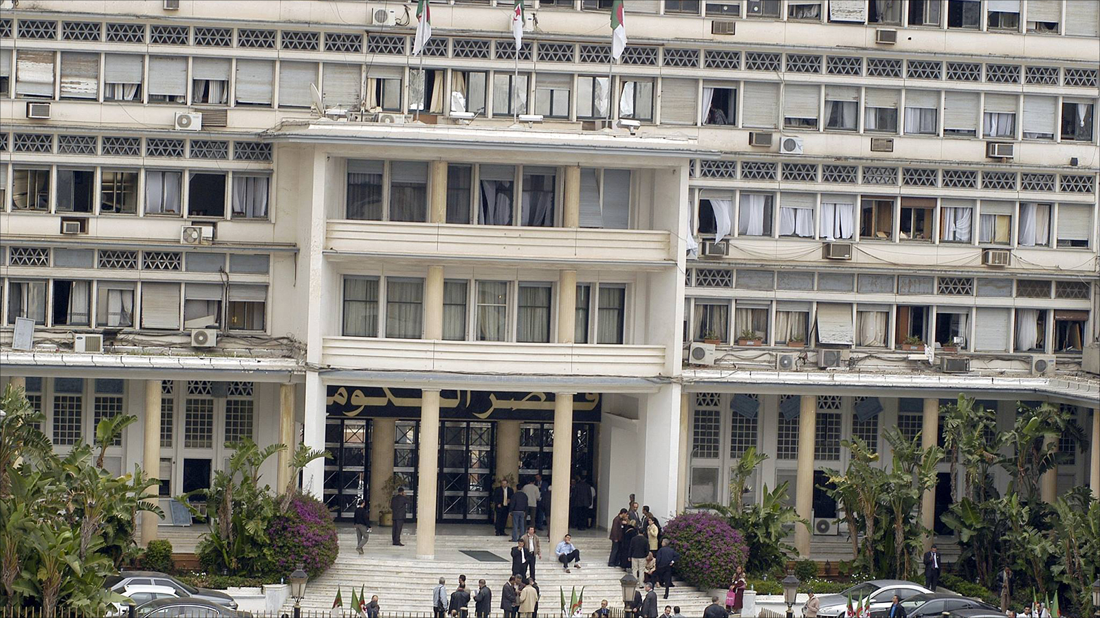 مبنى رئاسة الوزراء في الجزائر (الجزيرة)